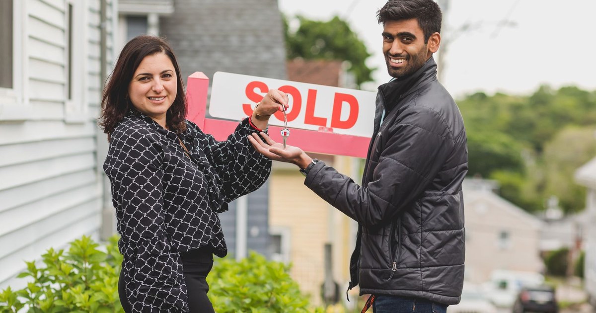 Should You Wait for Rates to Drop, or Buy Now and Refinance Later?